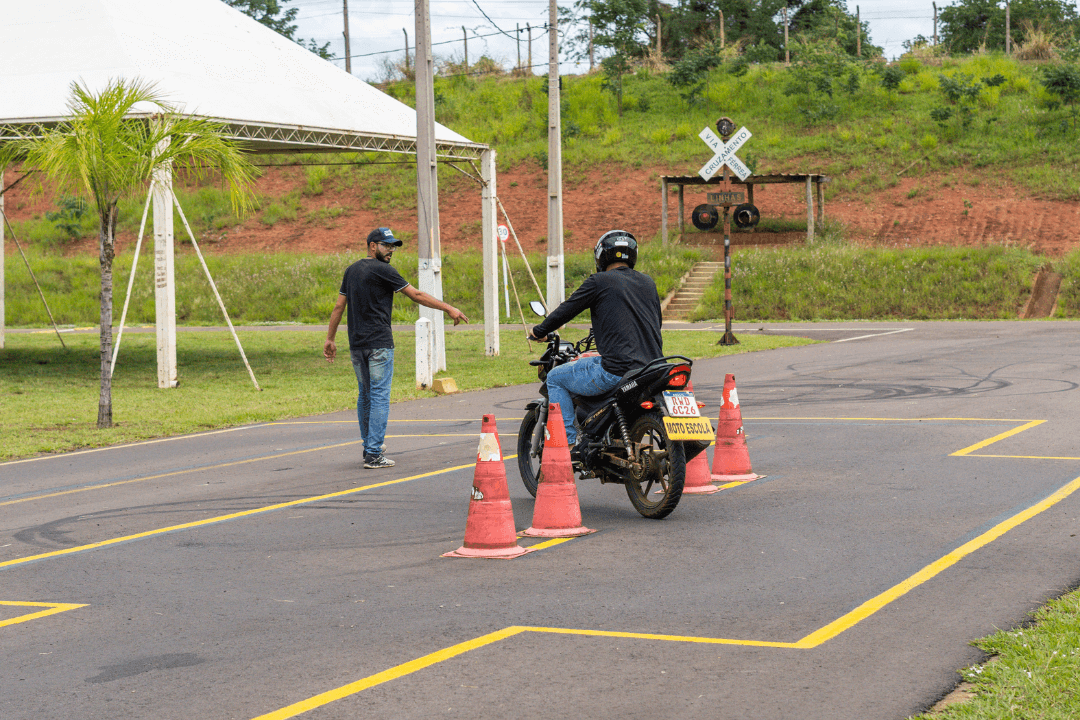 Moto de treino da Autoescola União para aulas da Categoria A em Três Lagoas