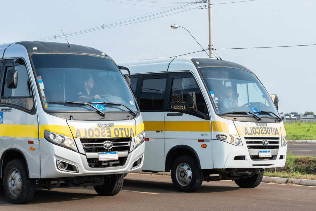 Ônibus próprio utilizado no treinamento das categorias D e E